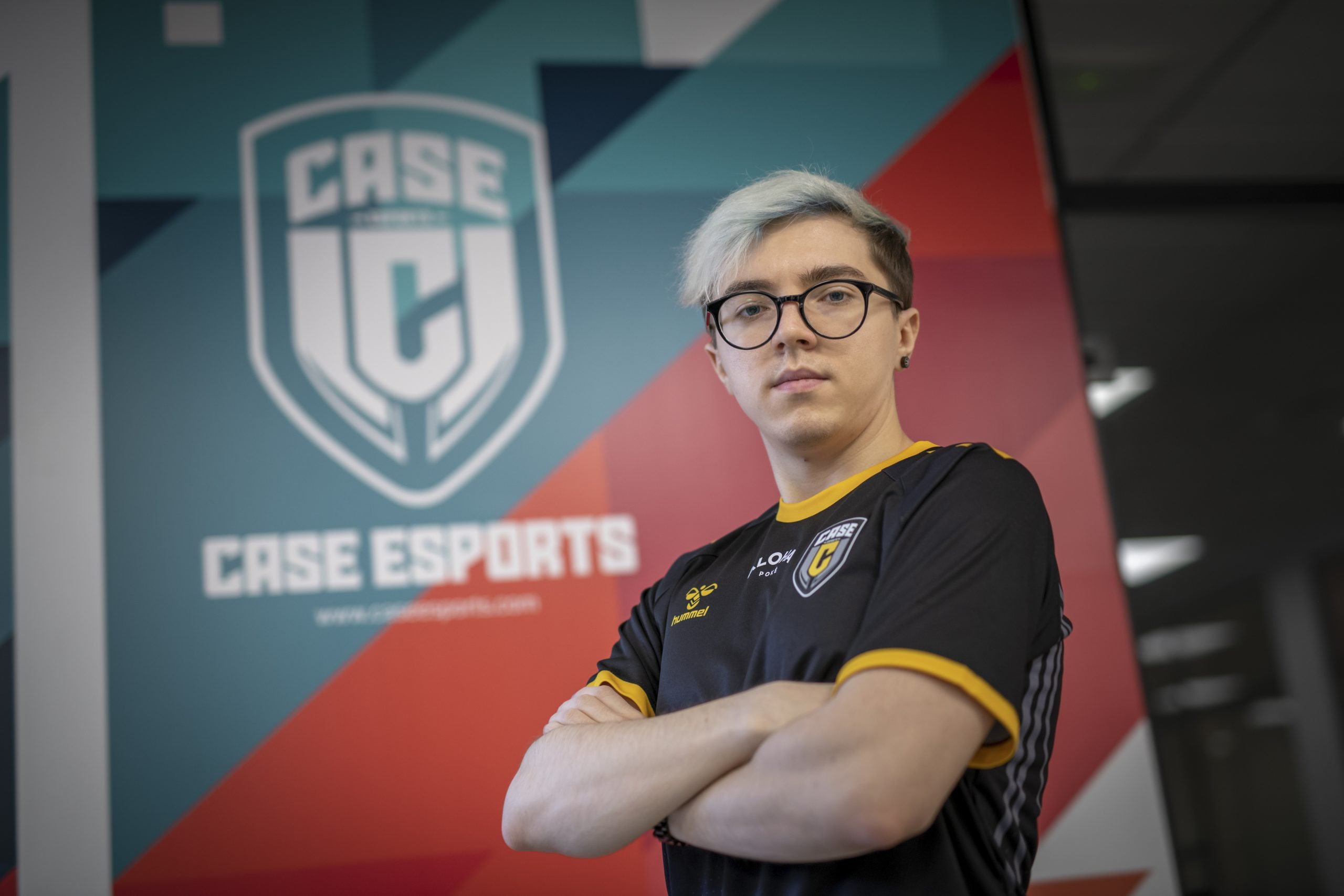 AHaHaCiK ficha por Case Esports