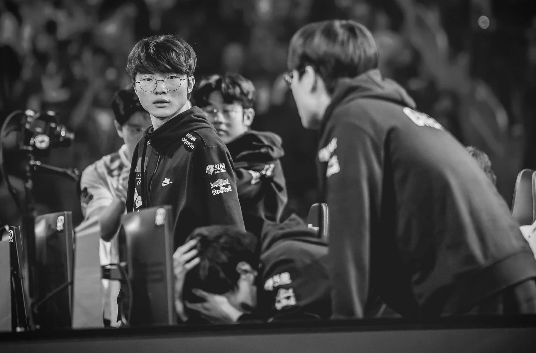 Faker & Keria Blanco y Negro