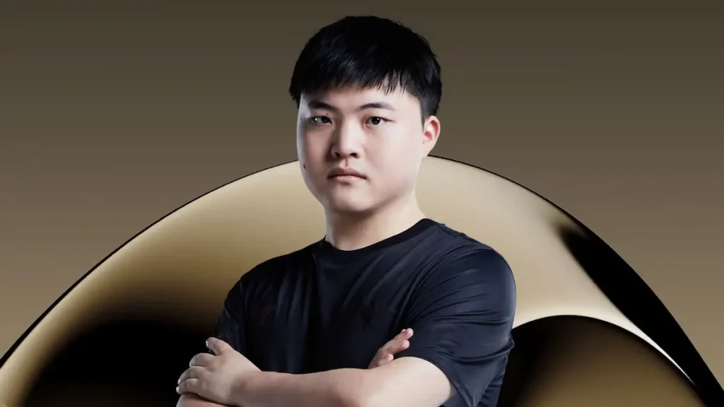 Uzi, nuevo integrante del Hall of Legends